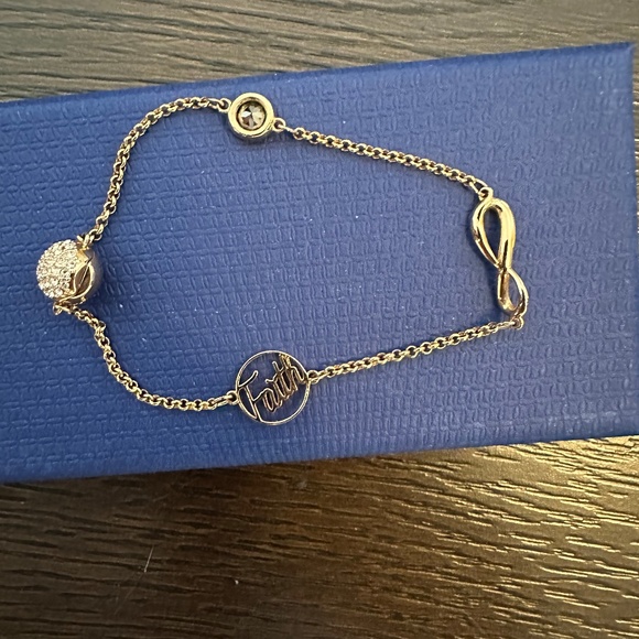 Swarovski bracelet - rose gold - Picture 3 of 8